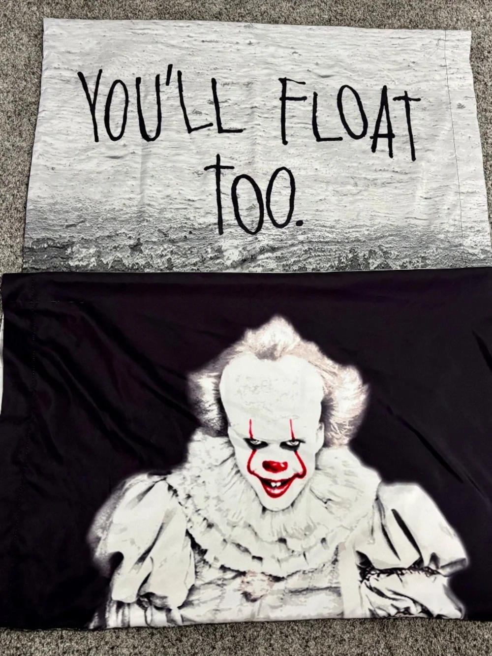 Hot Topic Stephen King’s IT Pennywise Standard Pillowcase Set